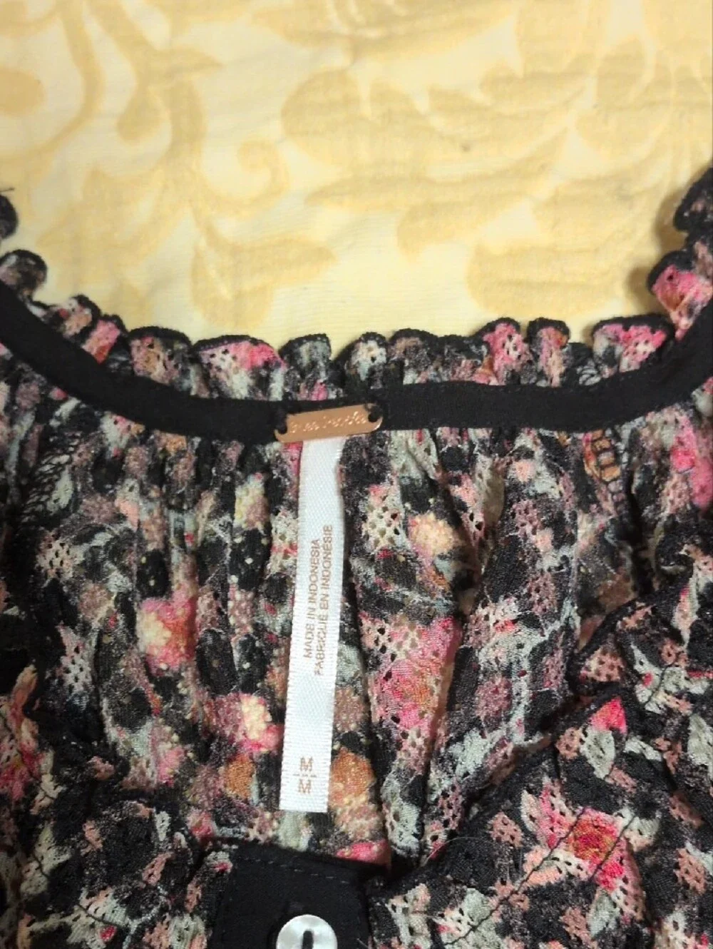 Free People Floral Puff-Sleeve Peasant Top in Black and Pink, SZ L, NWT